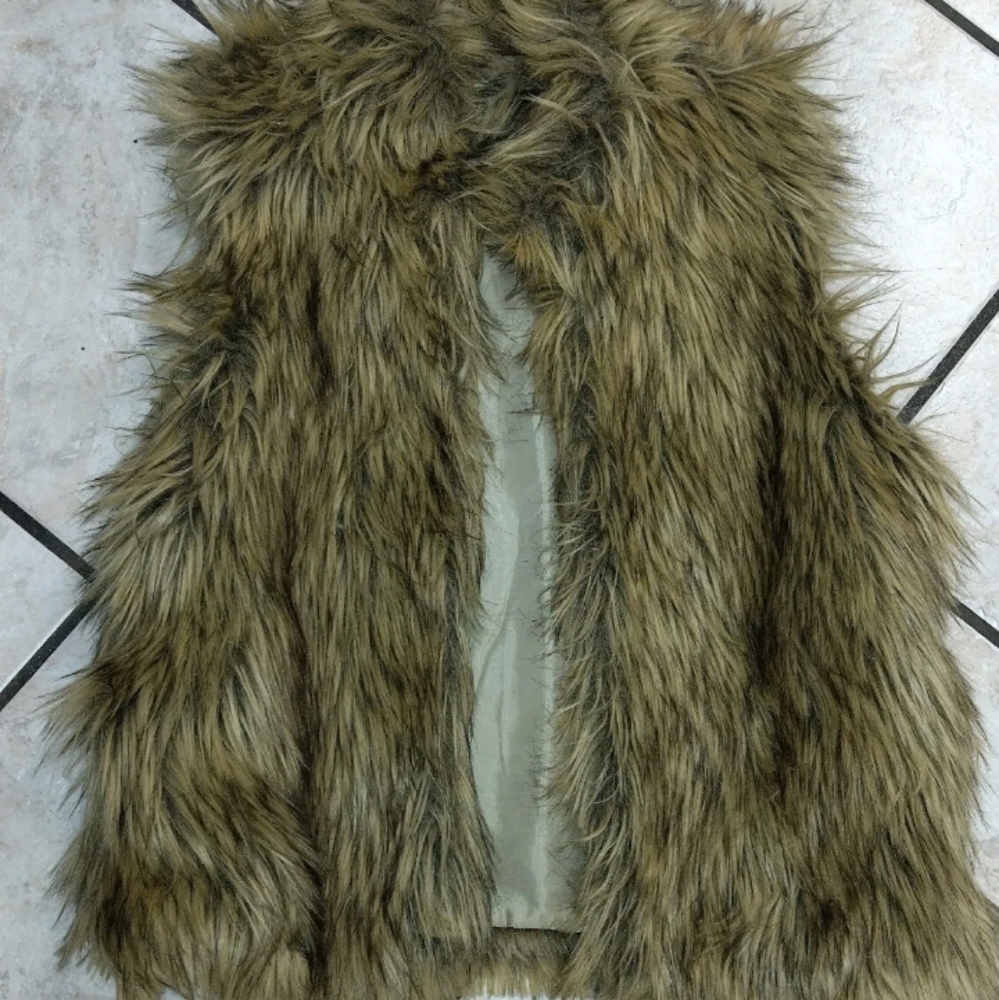 Ci Sono Faux Fur Vest in Tan